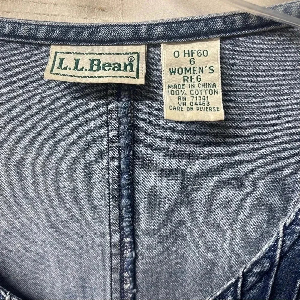 Vintage LL Bean denim dress jumper. Size 6. 100% cotton. Near perfect shape. - Picture 4 of 5